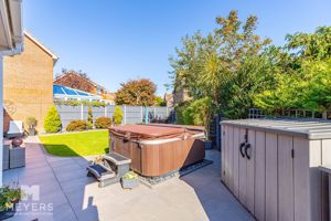 Photo 25- click for photo gallery